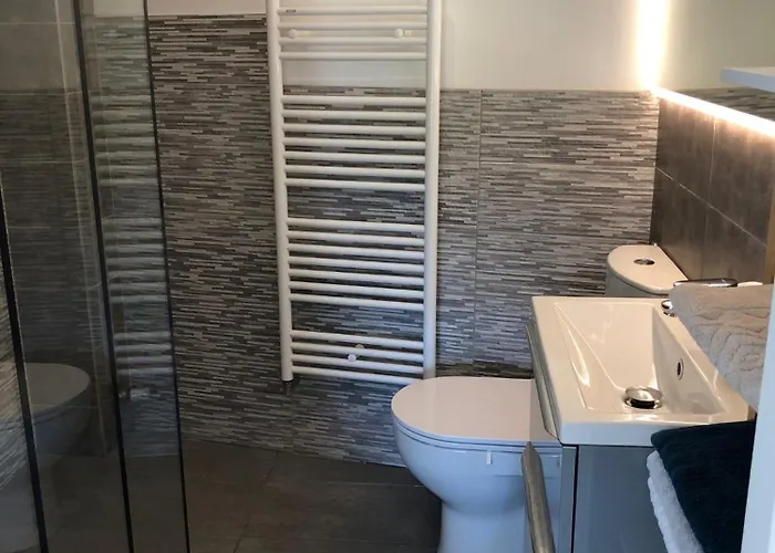 Maisons Neuves Dans Quartier Calme *